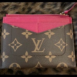 SOLD Louis vuitton zipped card holder wallet